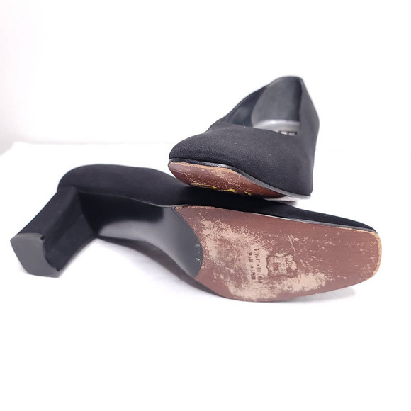 STUART WEITZMAN Vintage Fabric Block Heel Pump - Picture 6 of 6
